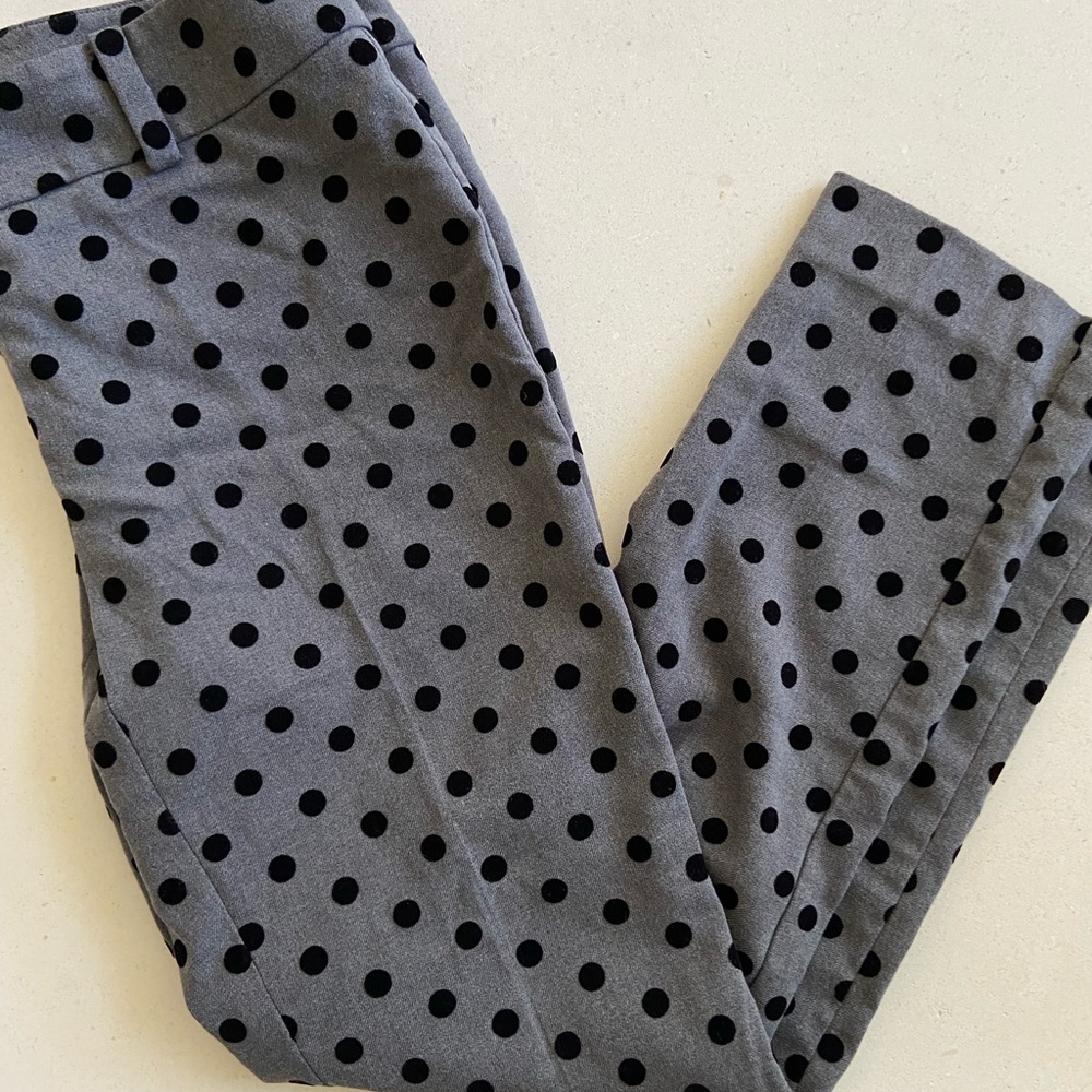 Ann Taylor gray and black dotted signature pants
